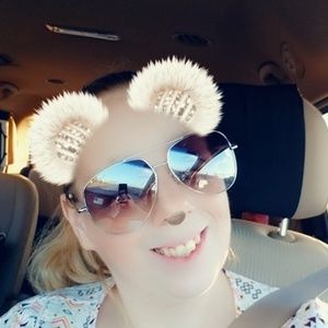 Meet your Posher, Kamarena